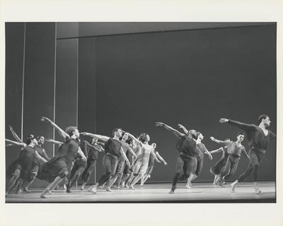 Monnaie Dance Group/Mark Morris in "L'Allegro, il Penseroso ed il Moderato," 1990