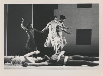 June Omura, Tina Fehlandt, and Keith Sabado in "L'Allegro, il Penseroso ed il Moderato," 1989