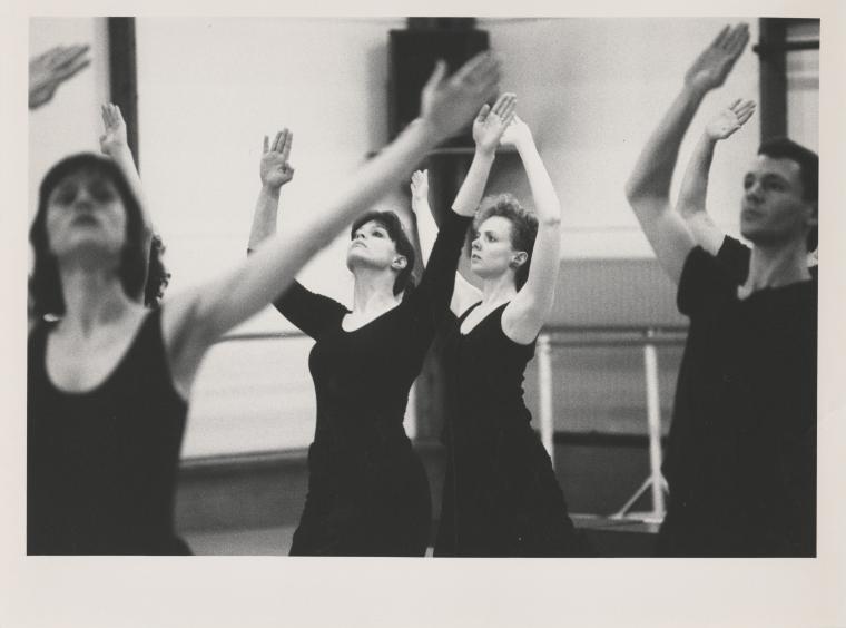 Tina Fehlandt, Susan Hadley, Megan Williams, and Joachim Schlömer rehearsing "Dido and Aeneas" at Rue Bara Studios, 1989
