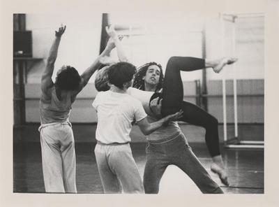 Monnaie Dance Group/Mark Morris rehearsing at Rue Bara Studios, circa 1990