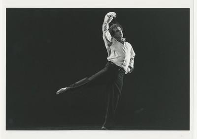 Mark Morris in the premiere performance run of "The Argument," 1999