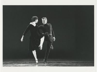 Marjorie Folkman and Mikhail Baryshnikov in the premiere performance run of "The Argument," 1999
