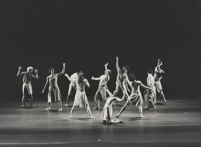 Monnaie Dance Group/Mark Morris in "Gloria," 1988