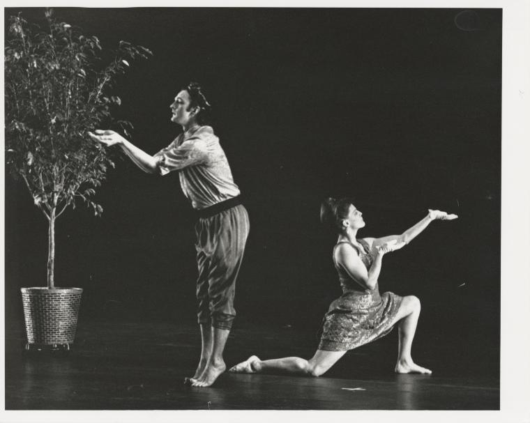 Mark Morris and Susan Hadley in the premiere performance run of "Pièces en Concert," 1986