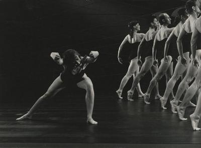 Jennifer Thienes with the company in "Prelude and Prelude" on the set of "Great Performances," 1986